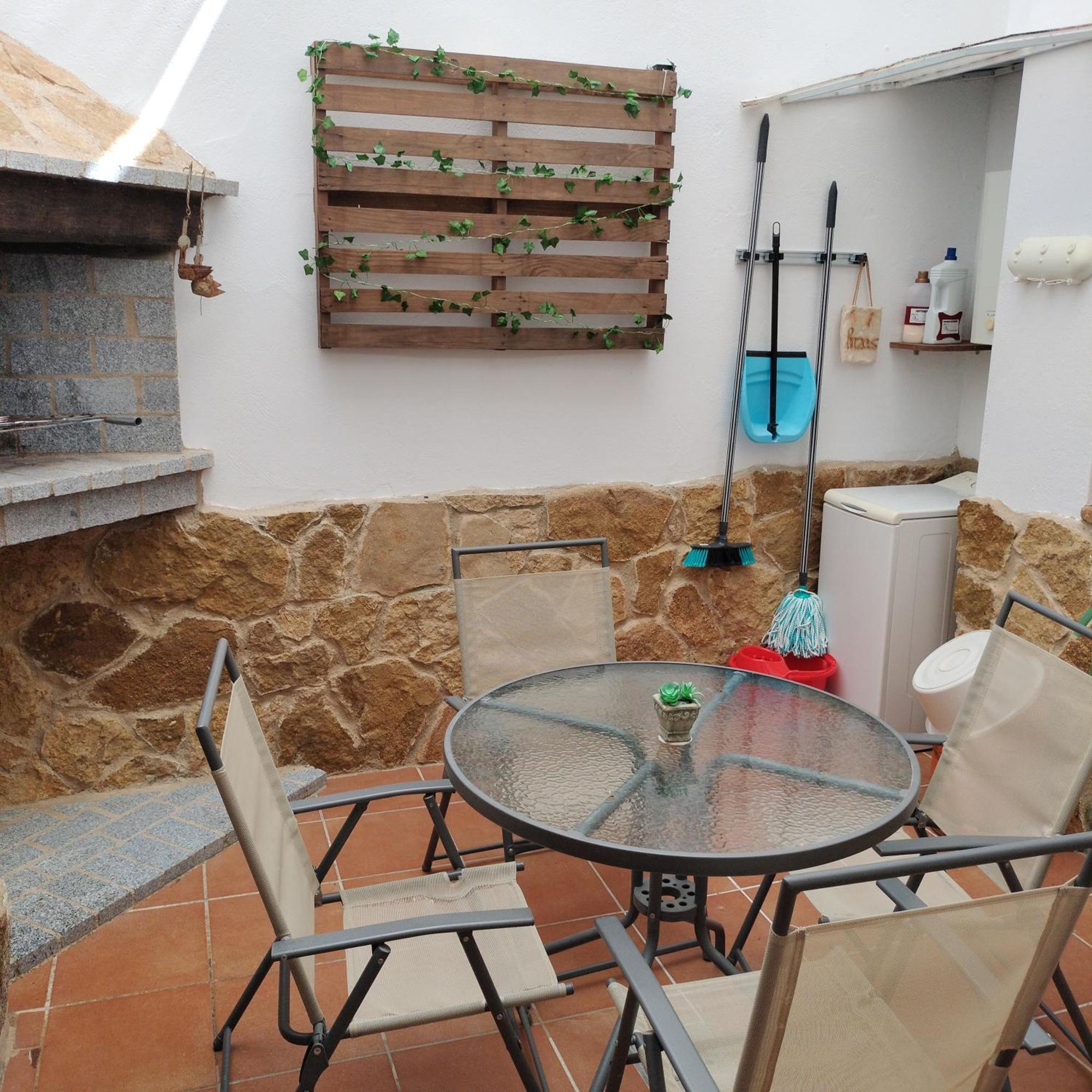 La Casina De Carmina * Arroyomolinos de Montanchez